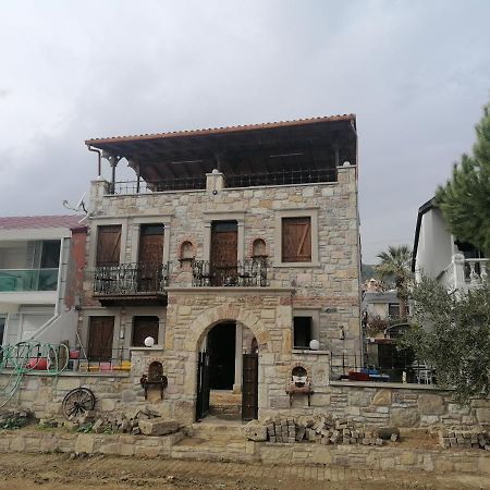 Tashan Otel Foça Esterno foto