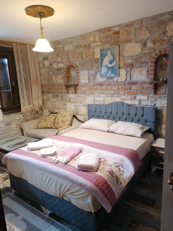 Tashan Otel Foça Esterno foto