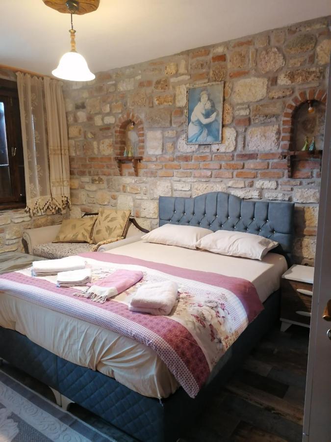 Tashan Otel Foça Esterno foto