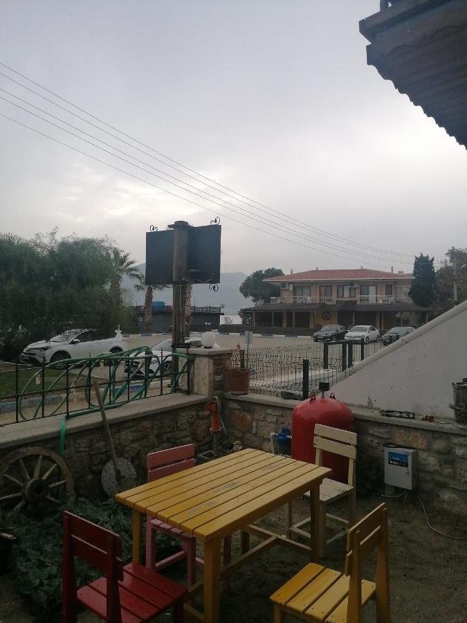 Tashan Otel Foça Esterno foto