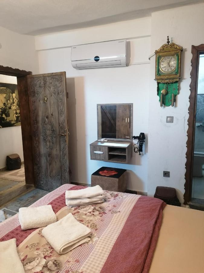 Tashan Otel Foça Esterno foto