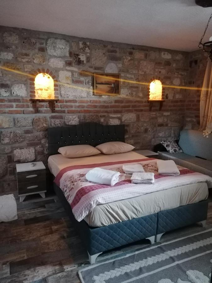 Tashan Otel Foça Esterno foto