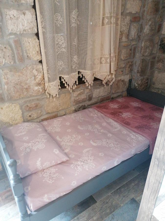 Tashan Otel Foça Esterno foto