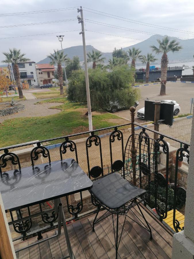 Tashan Otel Foça Esterno foto